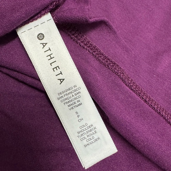 Athleta Cold Shoulder Turtleneck in Purple - Size: S - Picture 6 of 6